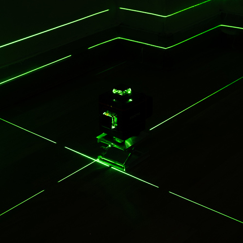 4D 16řádková plochá laserová vodováha – přesný 360° zelený laser + dálkové ovládání