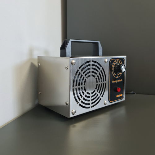 Moderní přenosný generátor ozónu pro dezinfekci