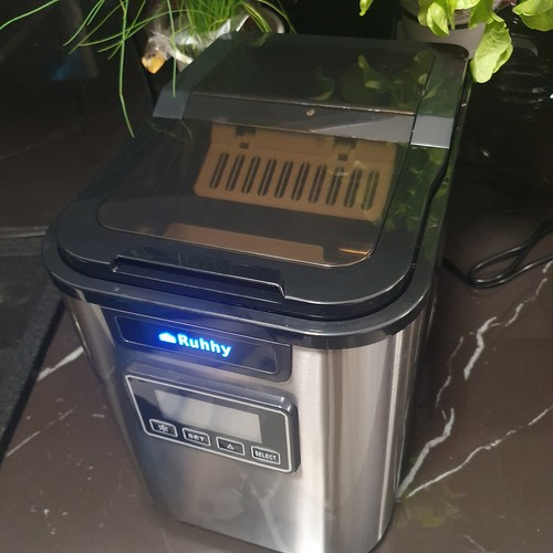 Výrobník ledových kostek