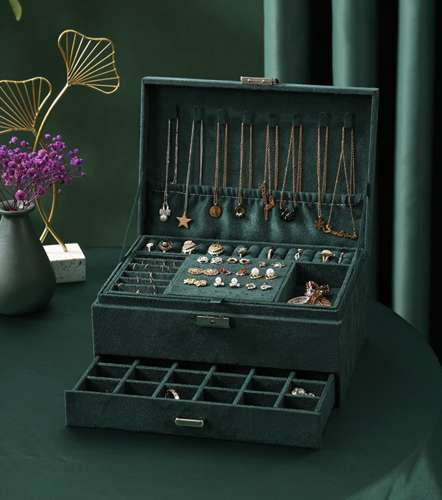 Elegantní zelená šperkovnice