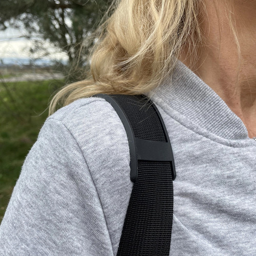 Velký a prostorný nákupní vozík na pěnových kolečkách