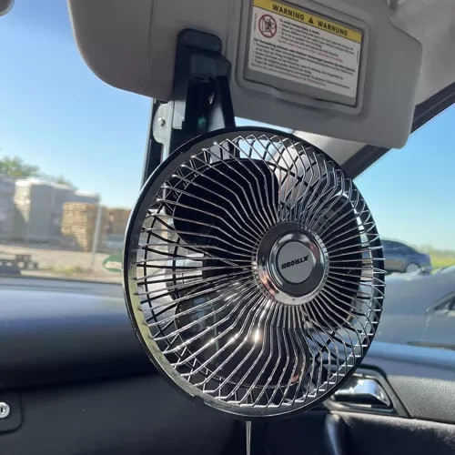 Otočný ventilátor s klipem do auta