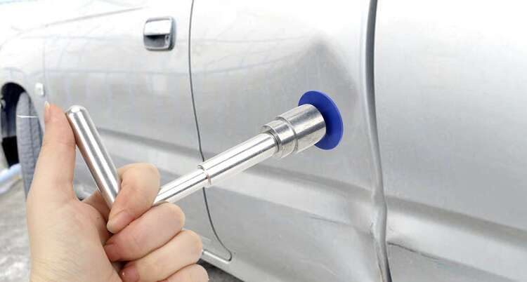 Sada na odstranění promáčklin se setrvačným kladivem a soupravou houbek